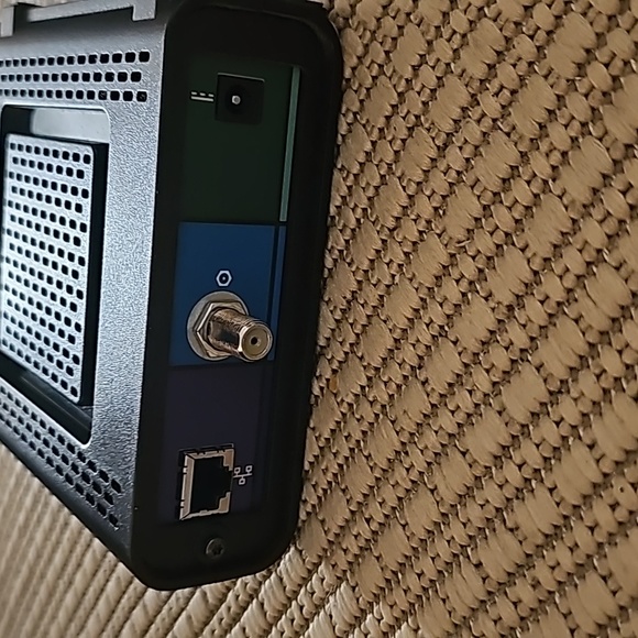 ARRIS SURFboard SB6121 4x4 DOCSIS 3.0 Cable Modem -Black - Picture 5 of 7